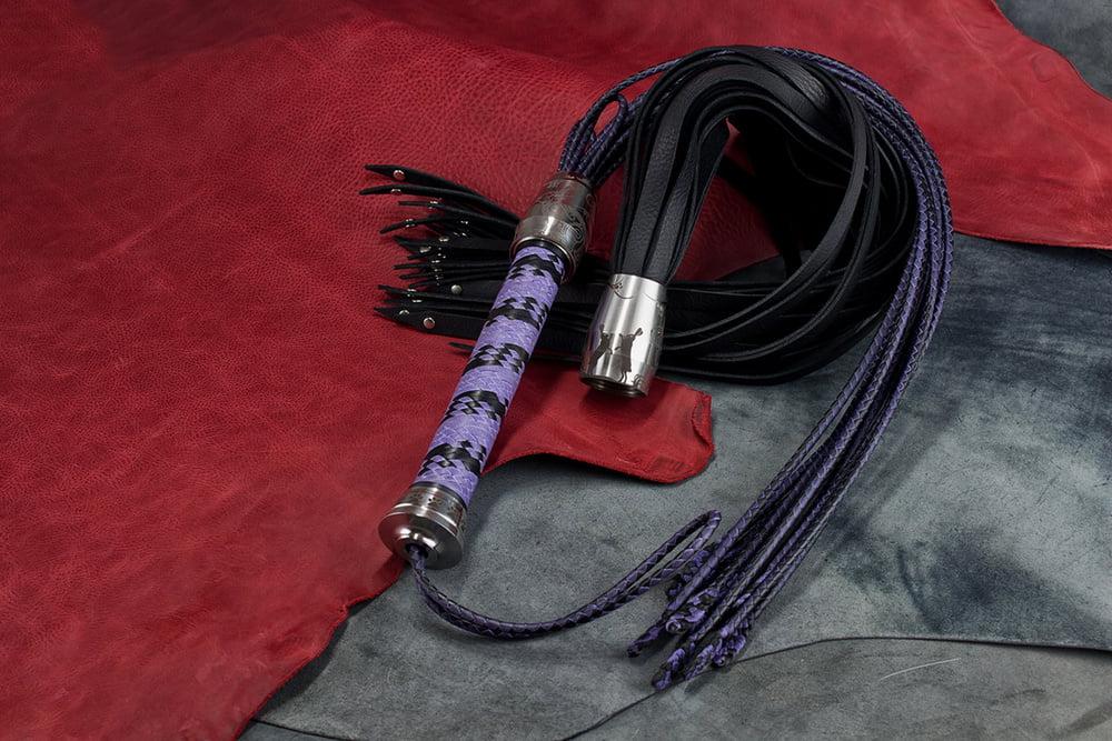 13P Rabbit Flogger