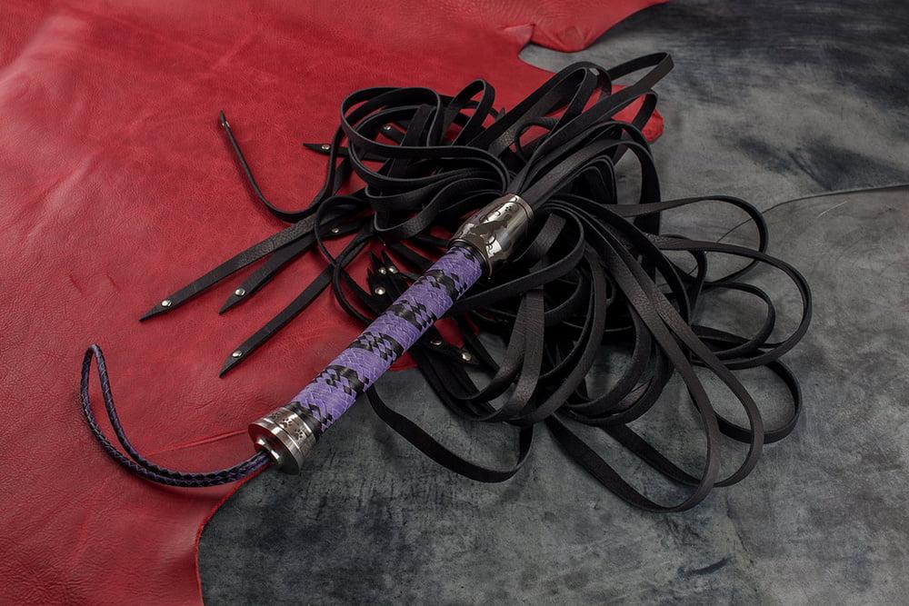 13P Rabbit Flogger