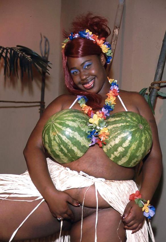 25P Hot  girls with a chocolate bodies for you. See and enjoy
