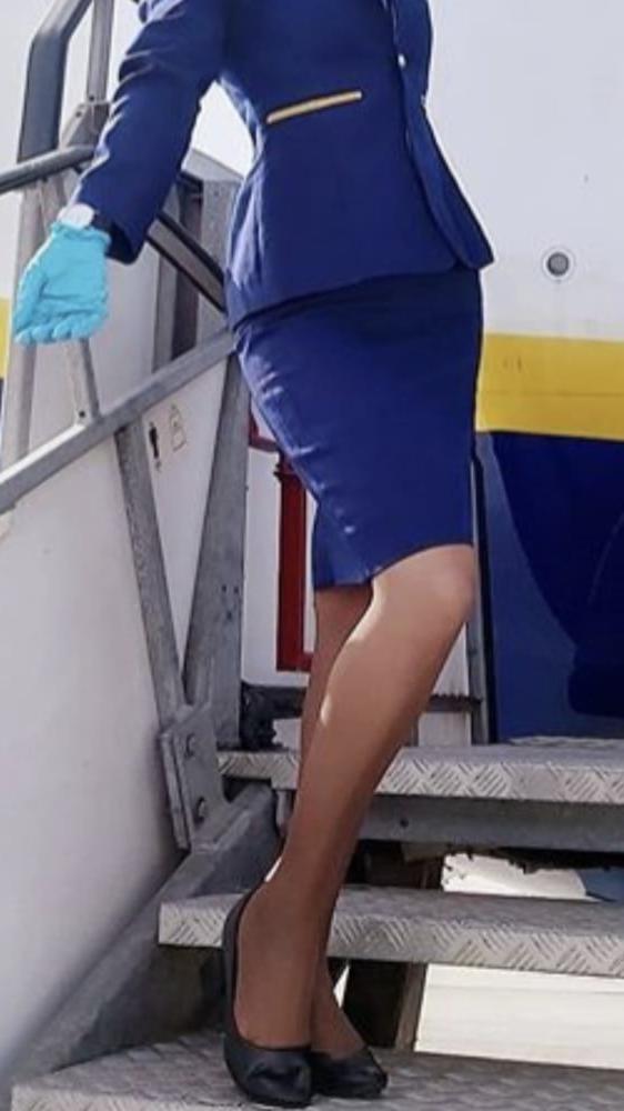25P I am back flying and sharing big hard cocks with Abi again