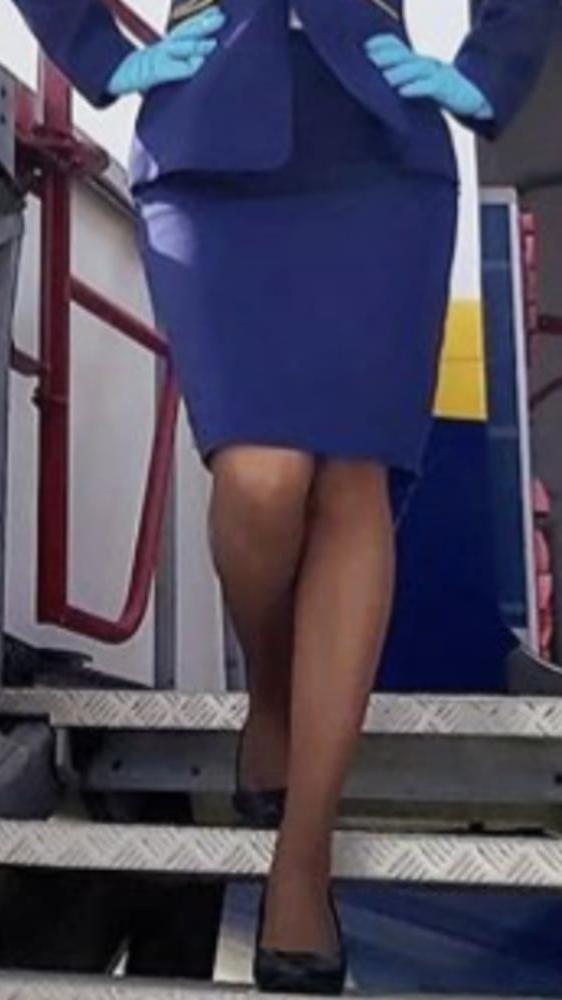 25P I am back flying and sharing big hard cocks with Abi again