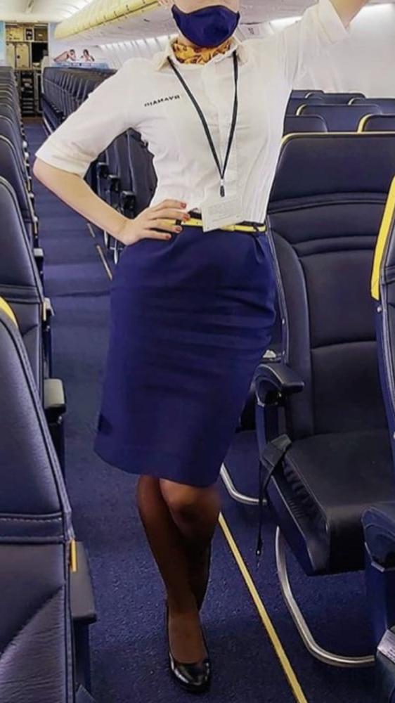 25P I am back flying and sharing big hard cocks with Abi again