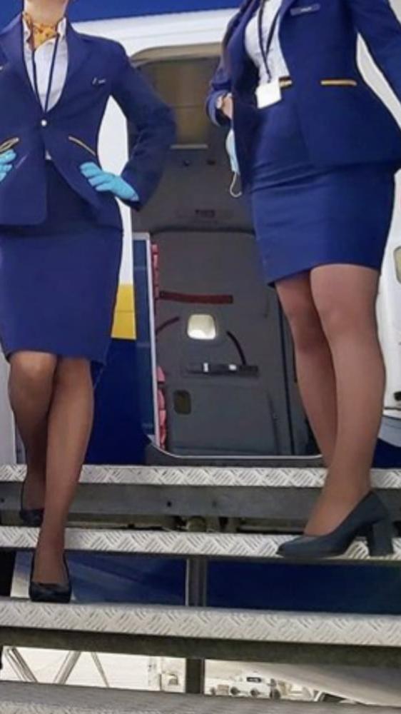 25P I am back flying and sharing big hard cocks with Abi again