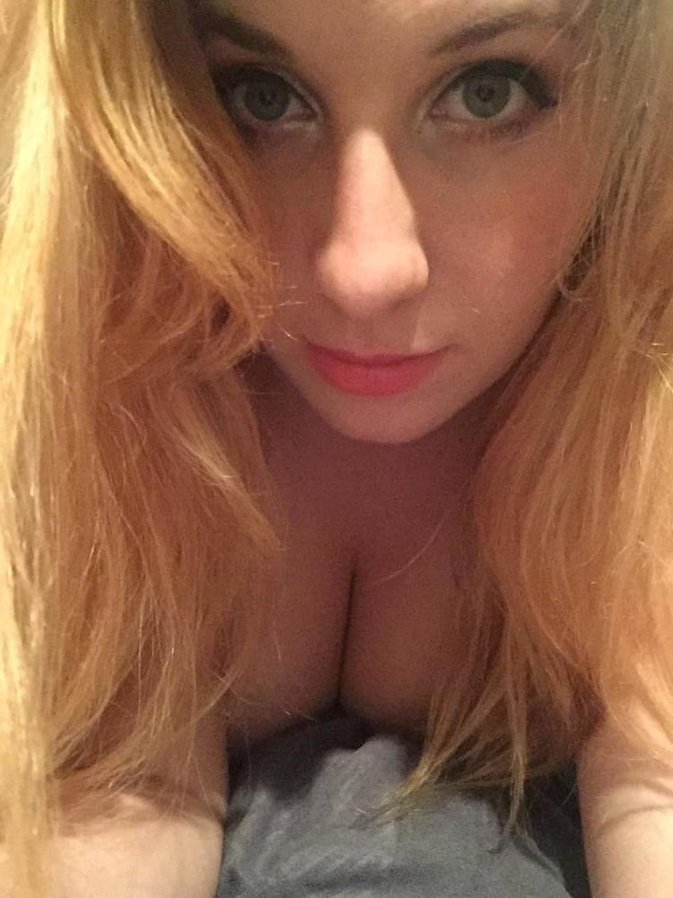 25P Really Hot Busty Babe