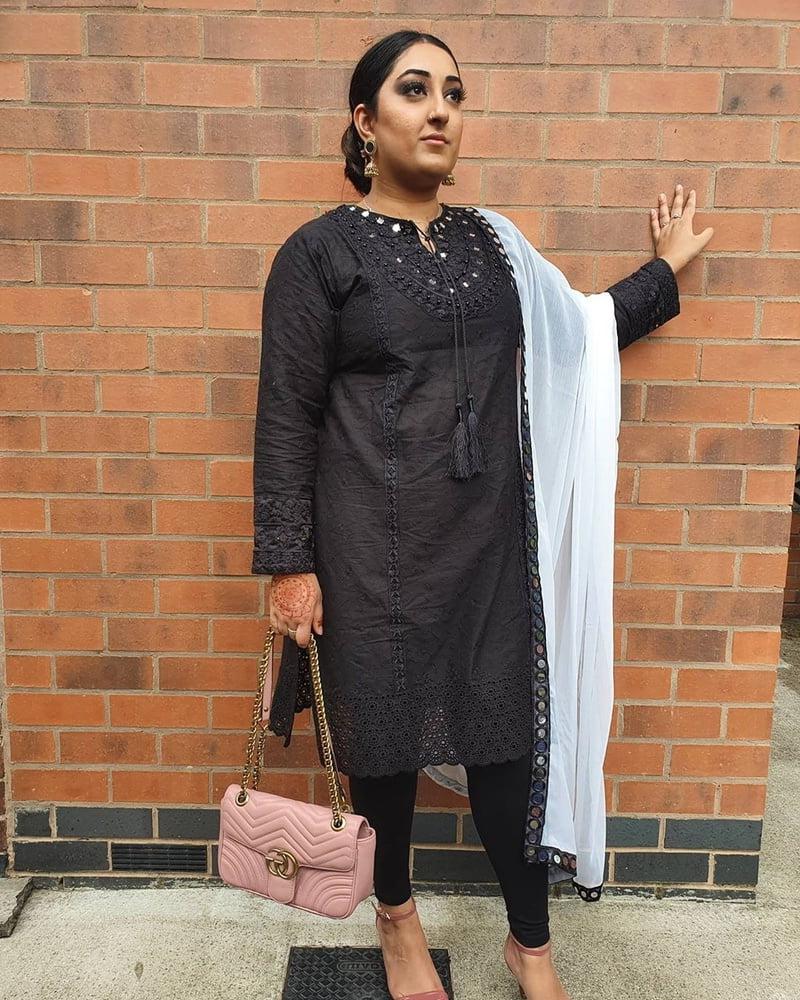 25P Sexy Paki Women Desi Love Cock