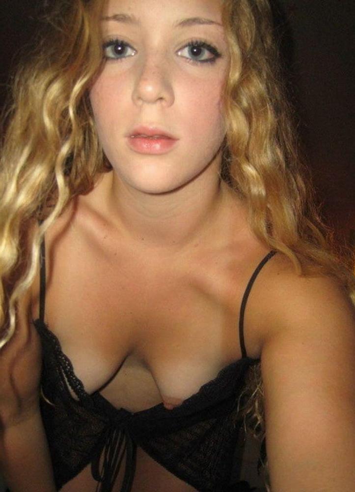 25P Downblouse and pokies