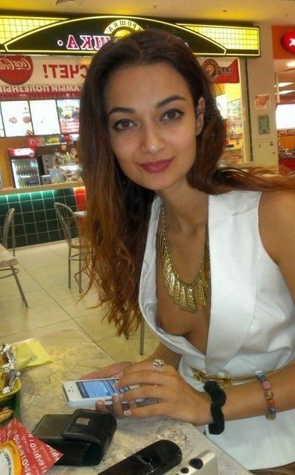 25P Downblouse and pokies