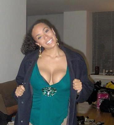 25P BUSTY AMATEUR VI