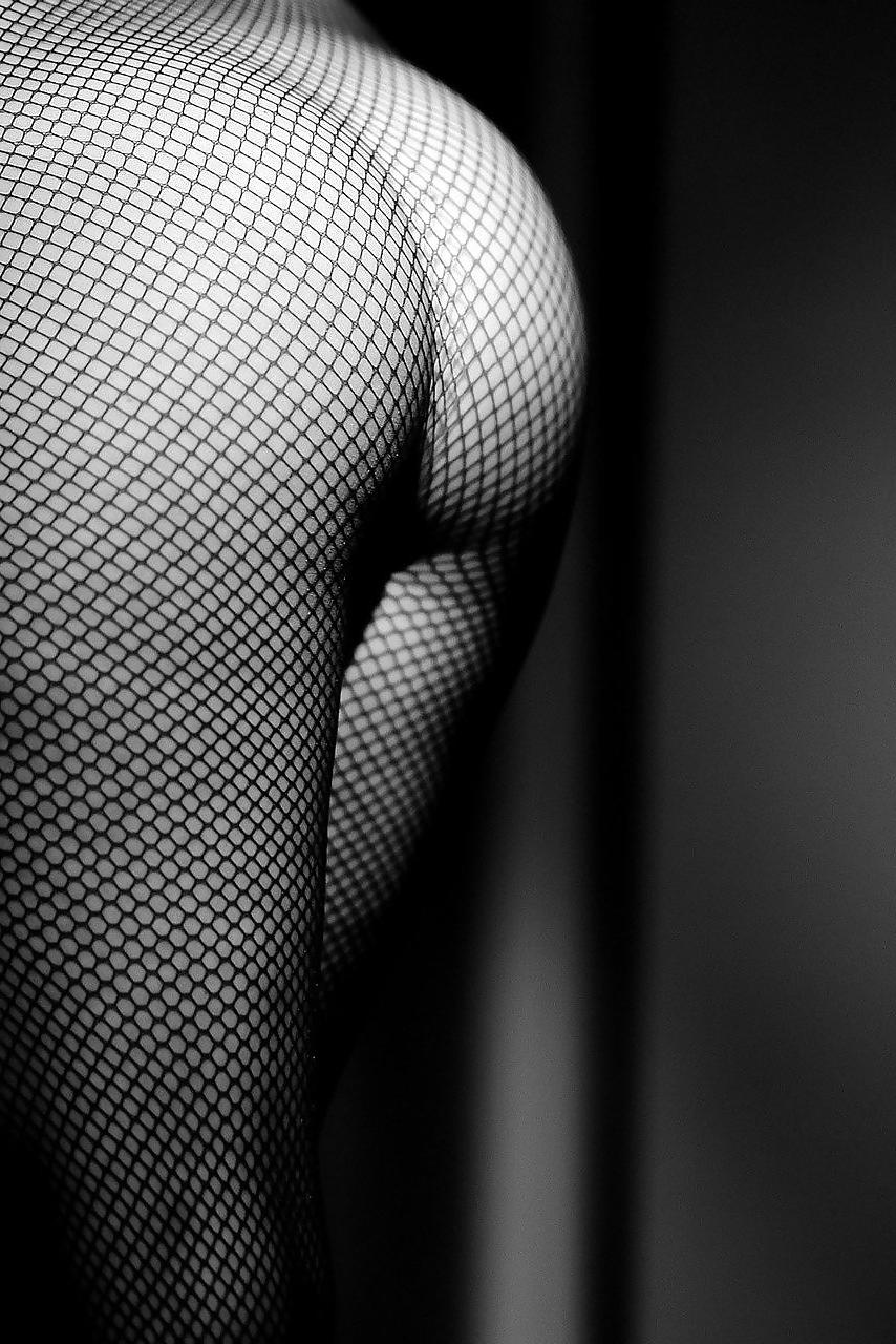 25P Pain, Pleasure, Beauty and Submission