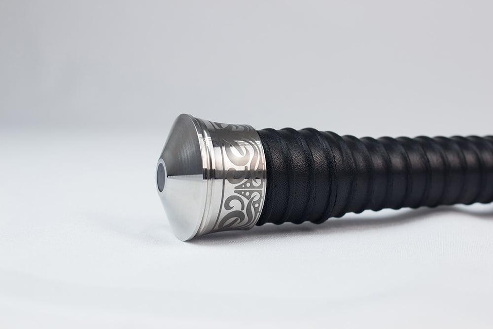 7P Black flogger