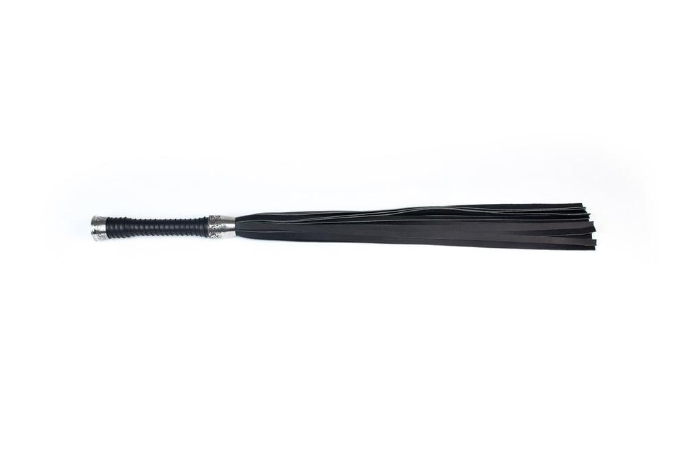 7P Black flogger
