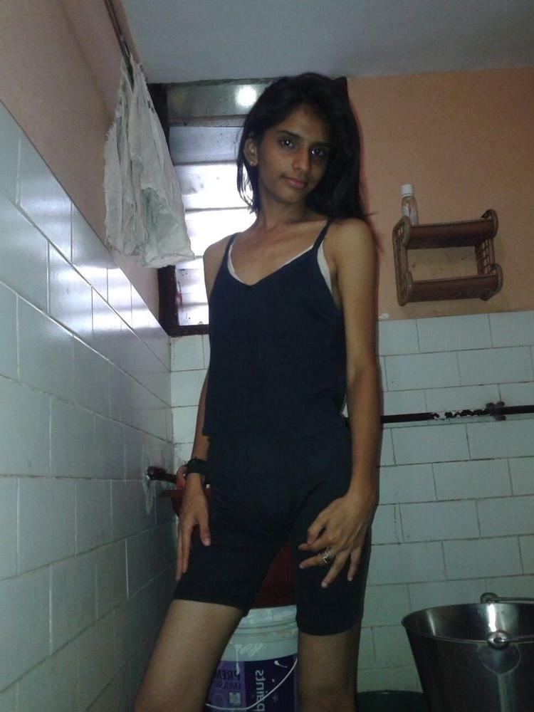 25P Slim desi girl nagma