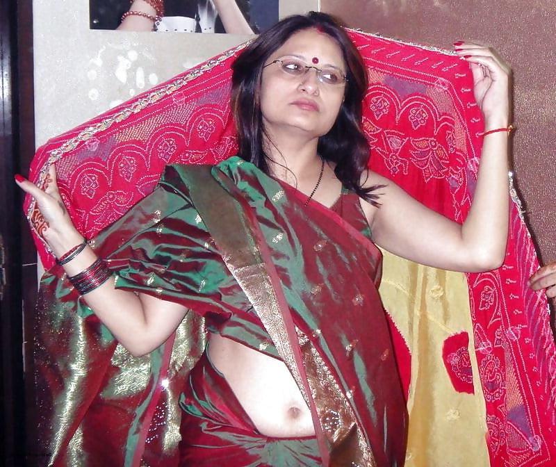 25P Desi Aunty saree Hot