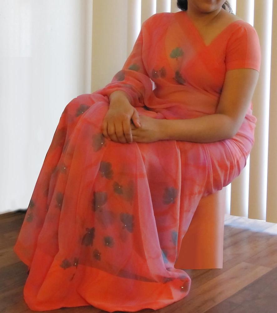 25P Desi Aunty saree Hot