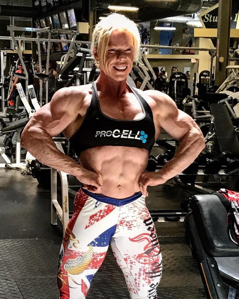 25P Blonde Muscular Beauty Joanna Romano!
