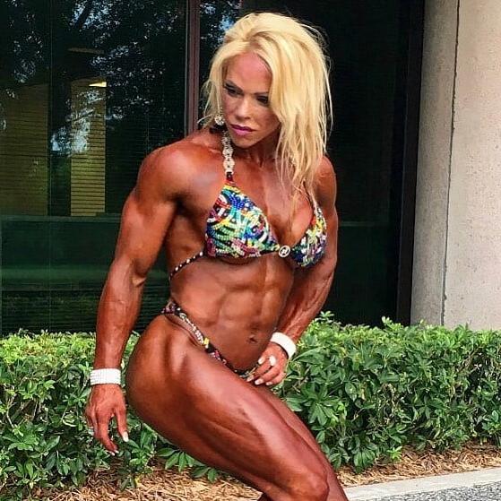 25P Blonde Muscular Beauty Joanna Romano!