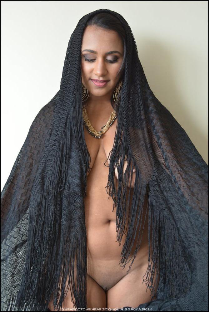 19P Sexy DESI Mature