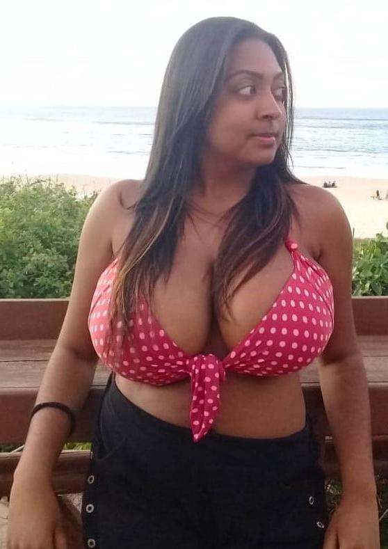 9P Busty Amateur 65