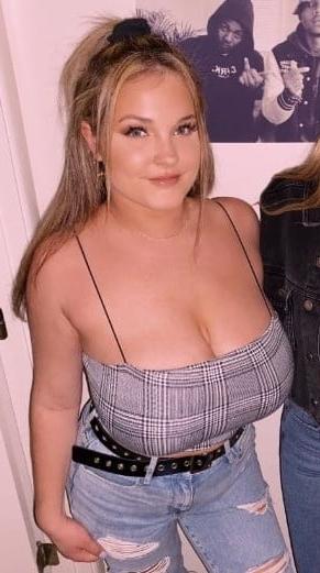 25P Busty Amateur 62