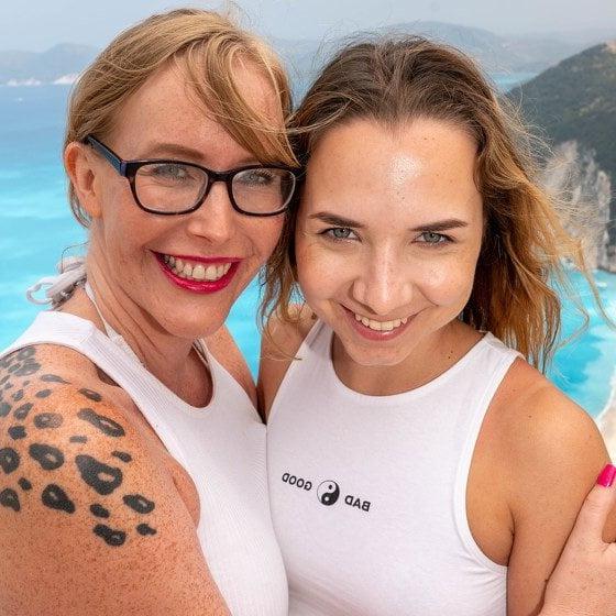 11P Old &amp; Young Lesbians - vol 124