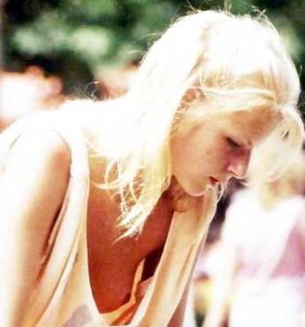 25P Downblouse 9