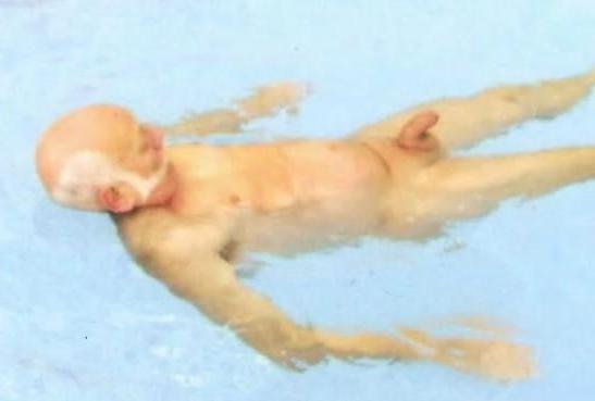 25P 897 naked old man