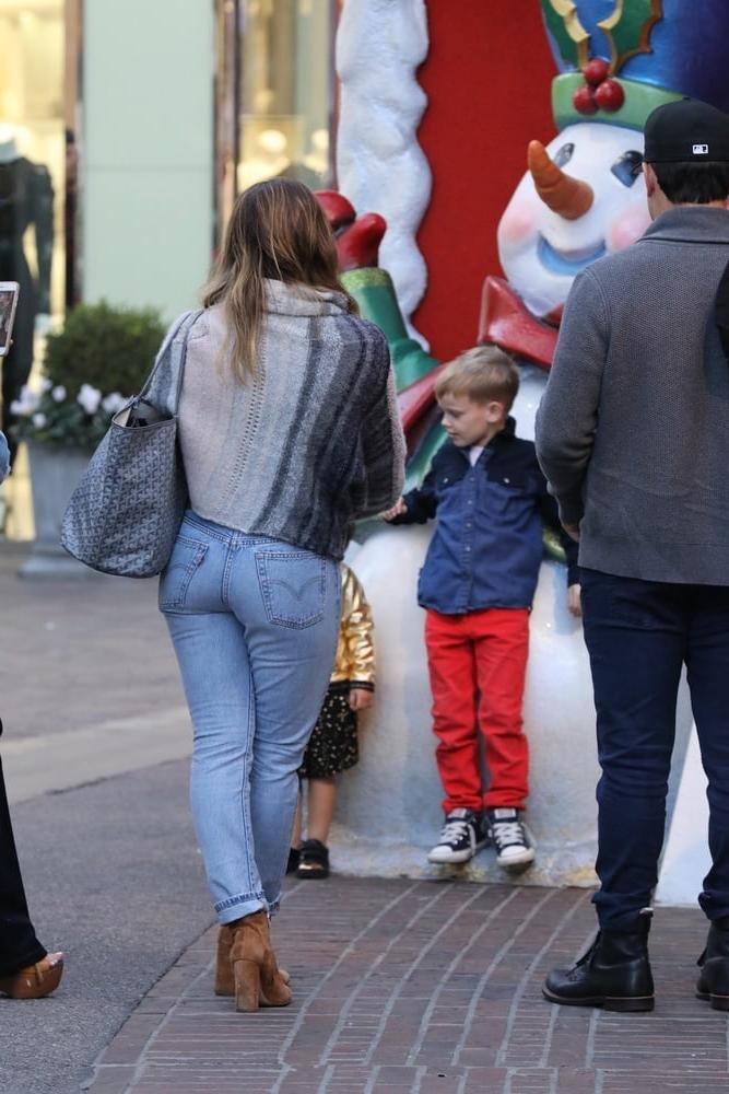 25P Hilary Duff ultimate ASS compilation