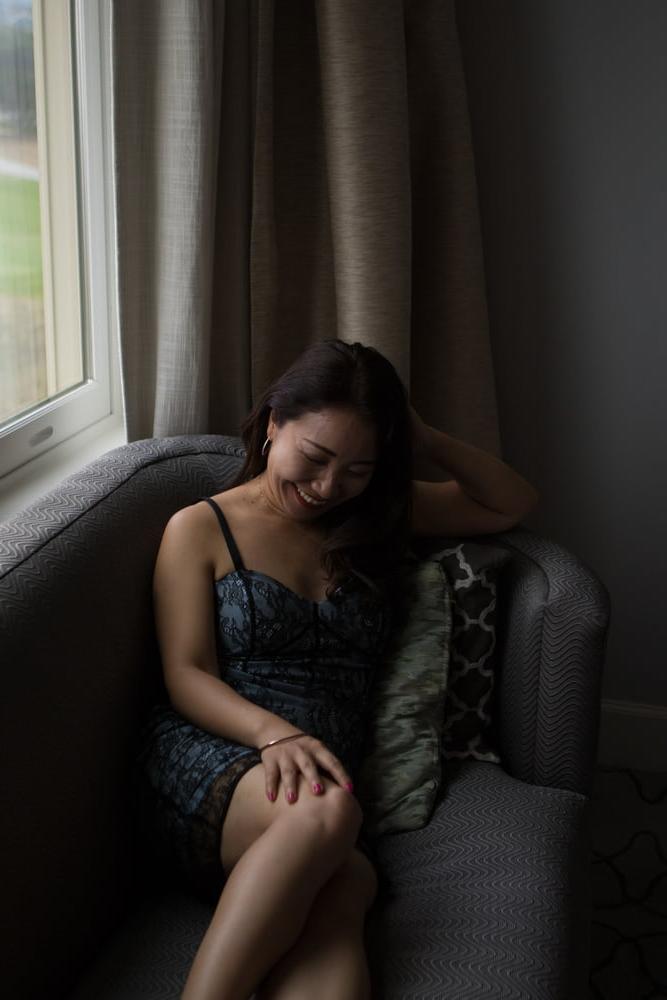 25P Happy Asian Boudoir