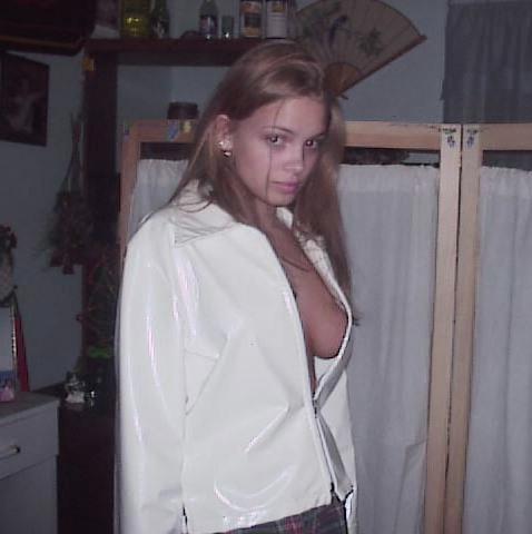 25P Downblouse 13