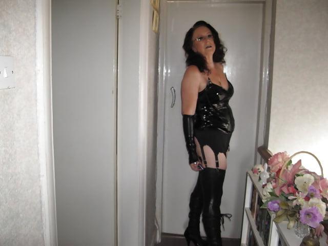 25P PVC corset with Stockings&amp;suspenders wearing granny