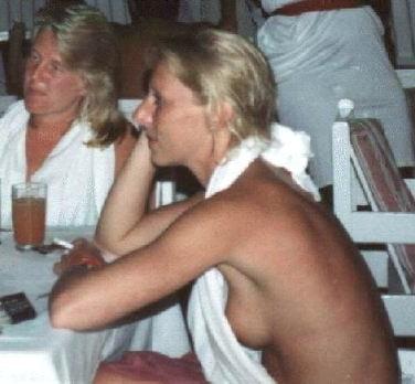 25P Downblouse 6