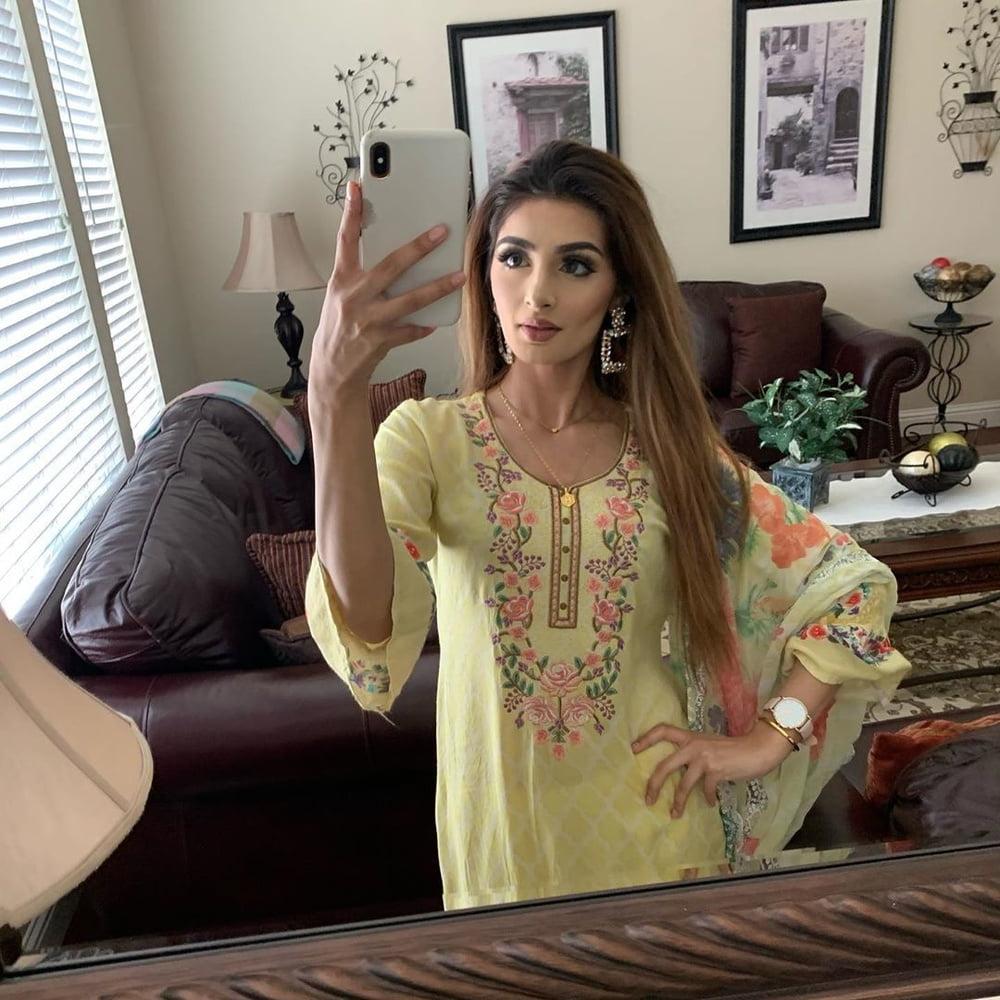 25P Hot Paki Desi Indian Women Sexy Asian