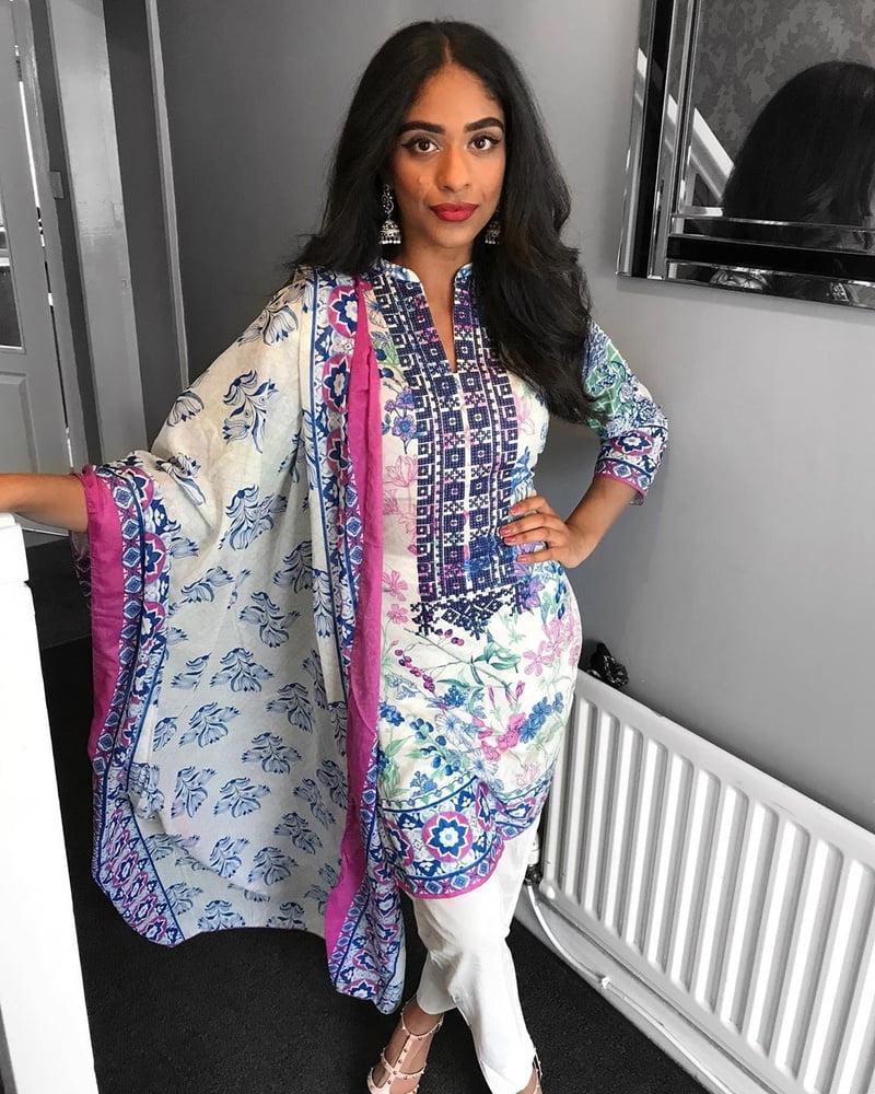 25P Hot Paki Desi Indian Women Sexy Asian