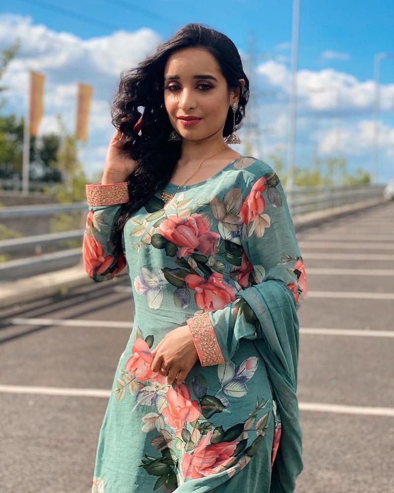 25P Hot Paki Desi Indian Women Sexy Asian