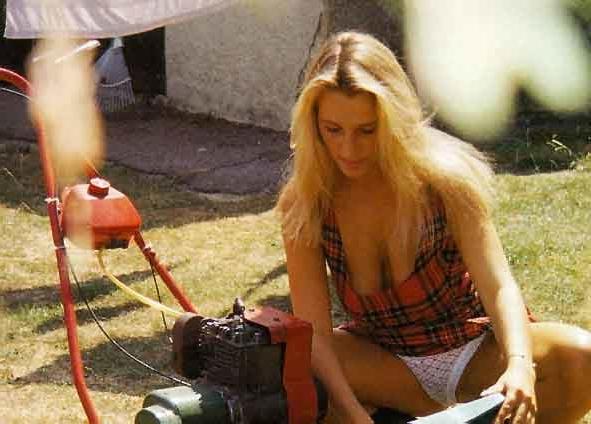 25P Downblouse 8