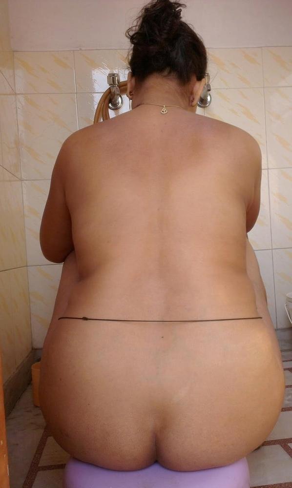 25P Desi big aunty