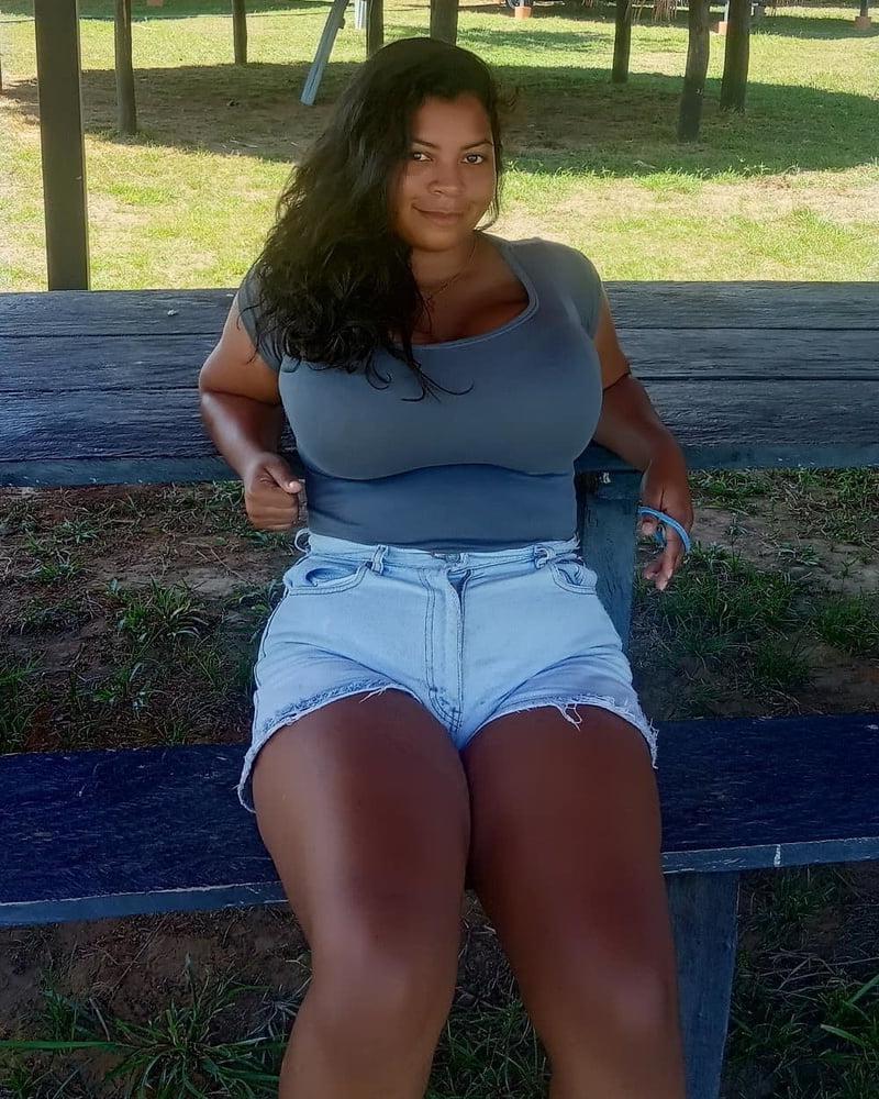 10P Busty Amateur 58