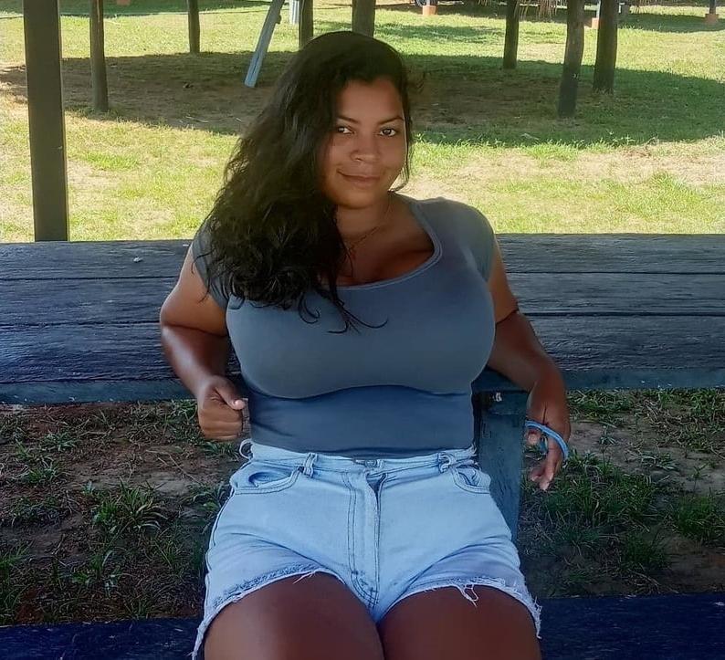 10P Busty Amateur 58