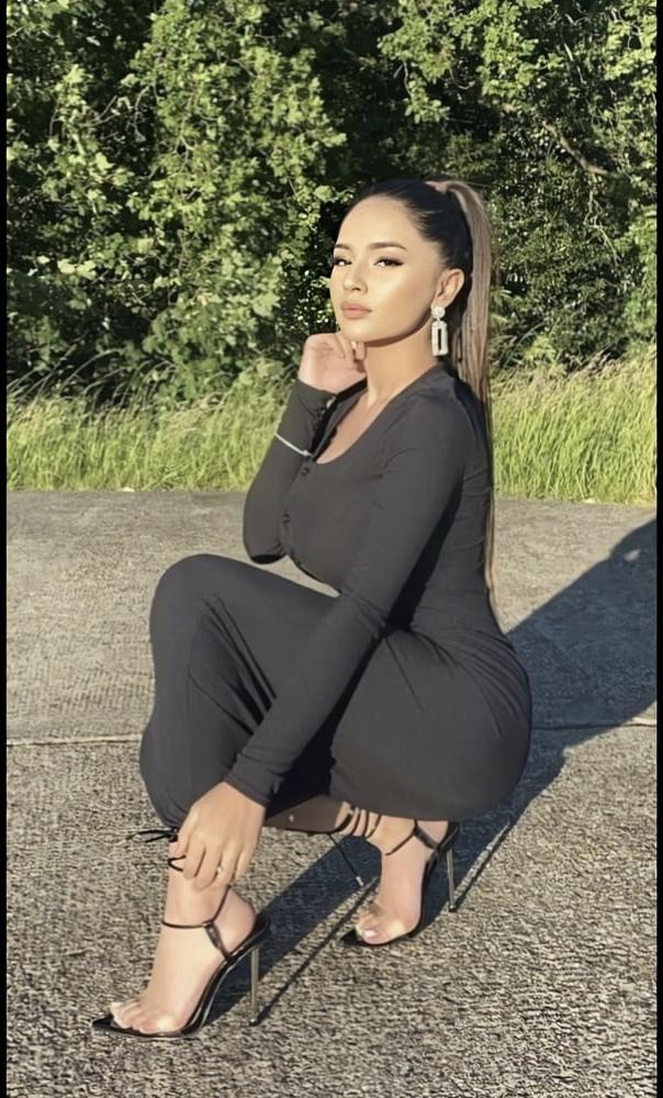 14P UK DESI GIRLS