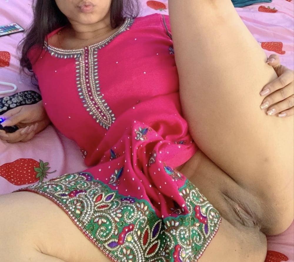14P UK DESI GIRLS