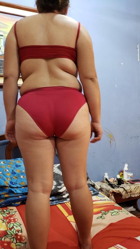 25P Sexy Figure Desi Aunty