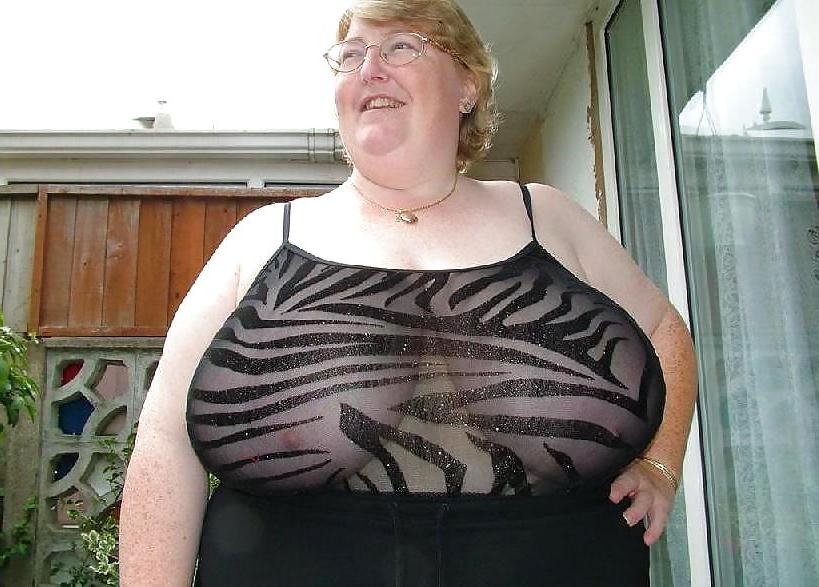 19P Naked women with glasses 6 (Braless special)