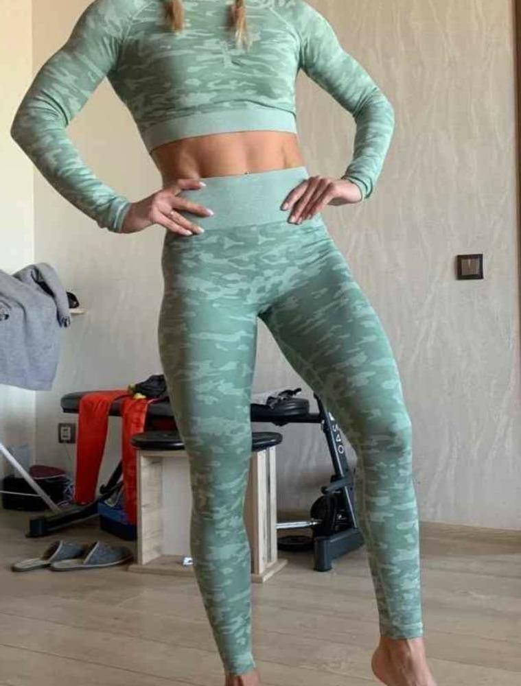 25P Pictures that make my cock hard 110