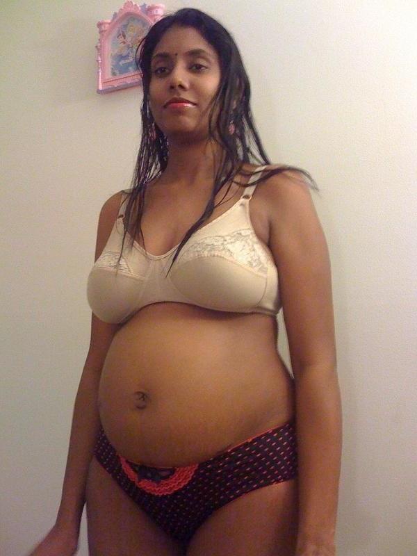 25P Desi bhabhi show pic part 1