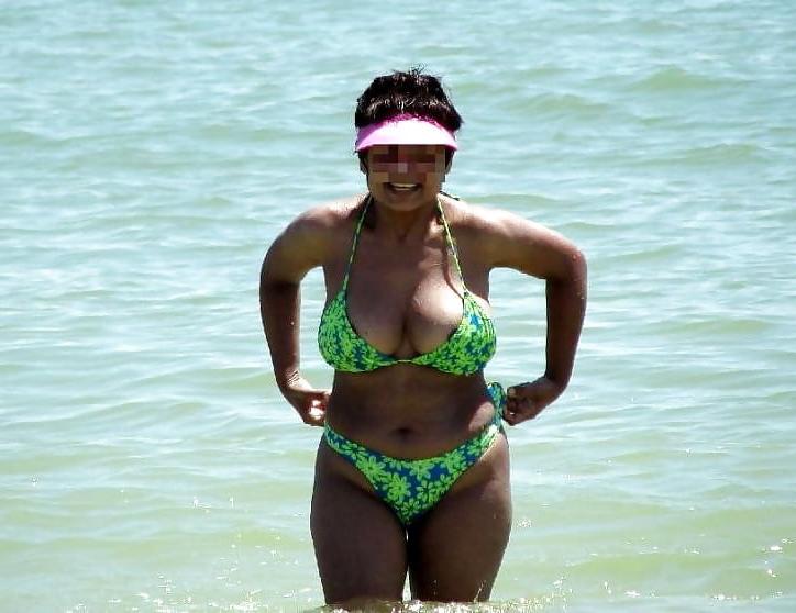 25P two massive busty beauties top uge
