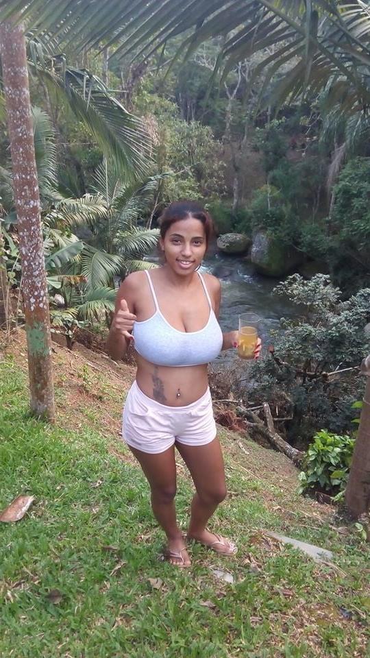 11P Slim n Busty 19