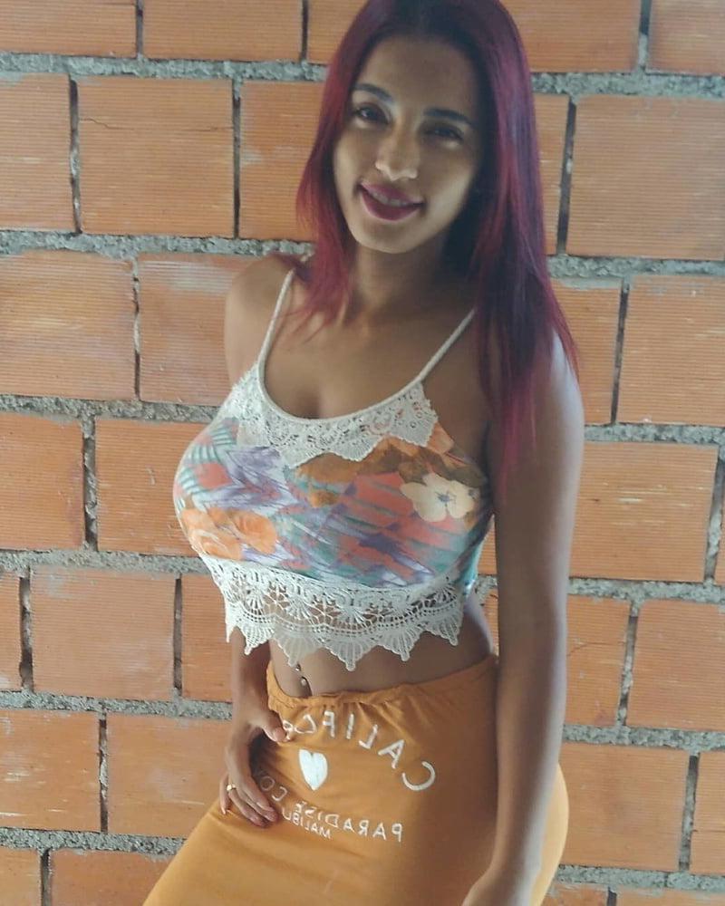 11P Slim n Busty 19