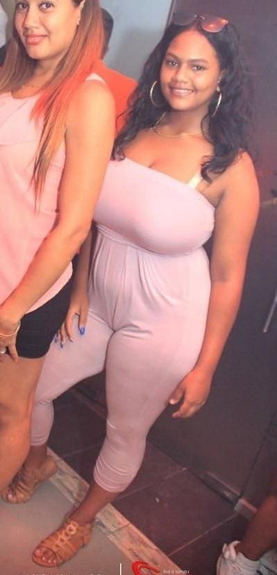 9P Busty Amateur 57