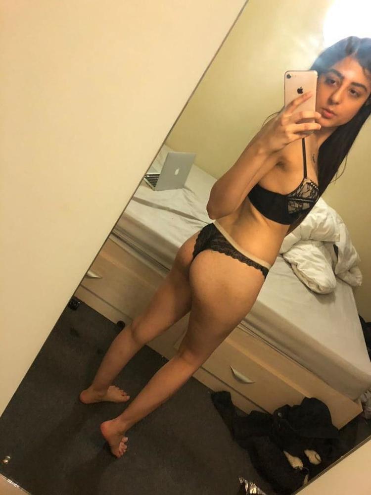 10P Desi chick