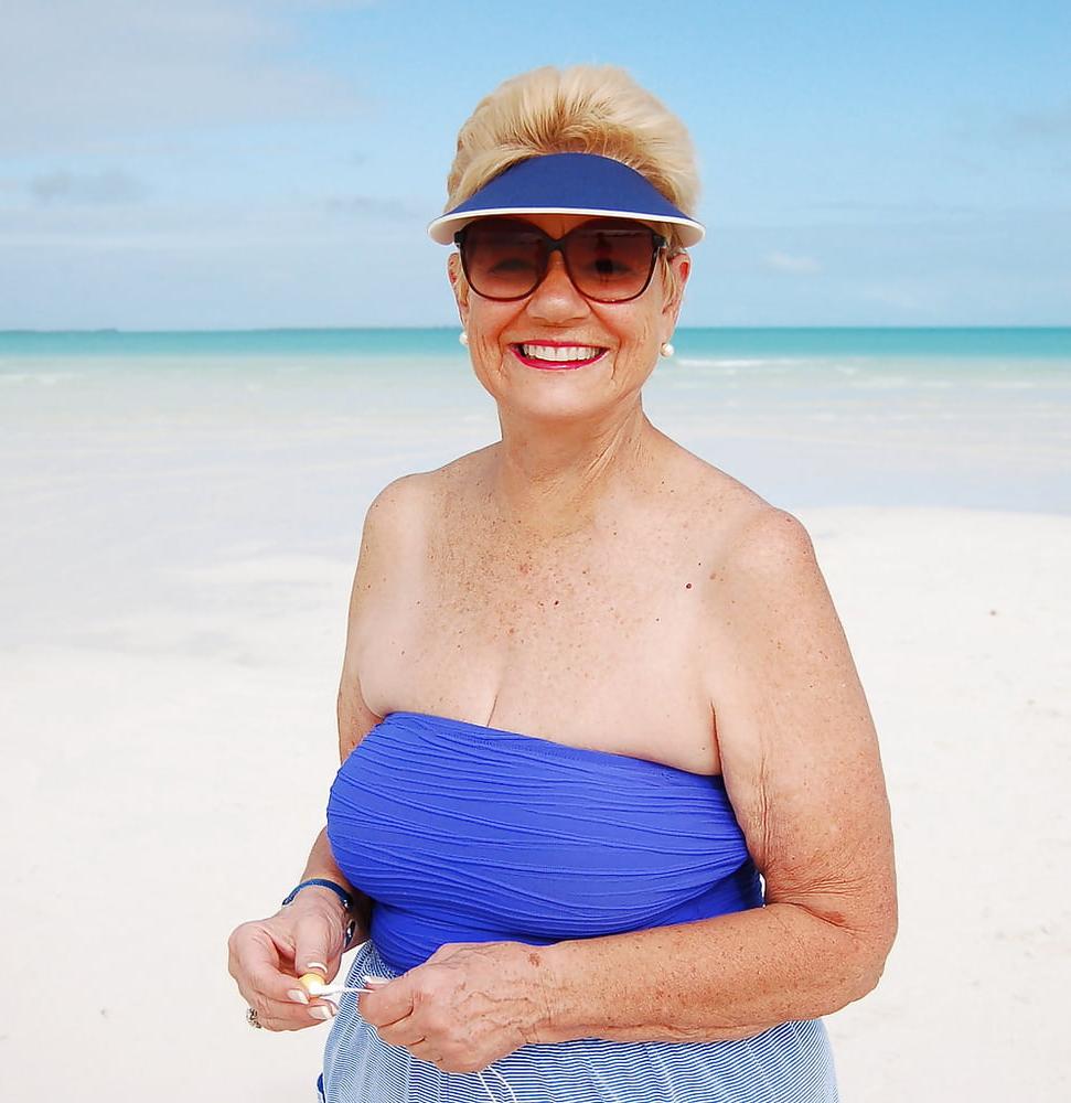 25P Over 70 year old&amp;still getting cocks hard